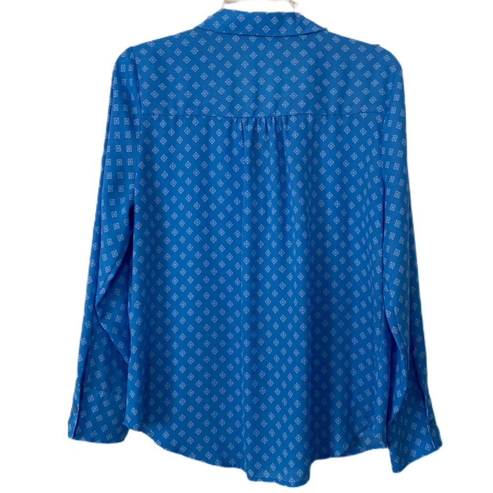 Liz Claiborne Azure and White Patterned Blouse Size LP - Picture 4 of 12